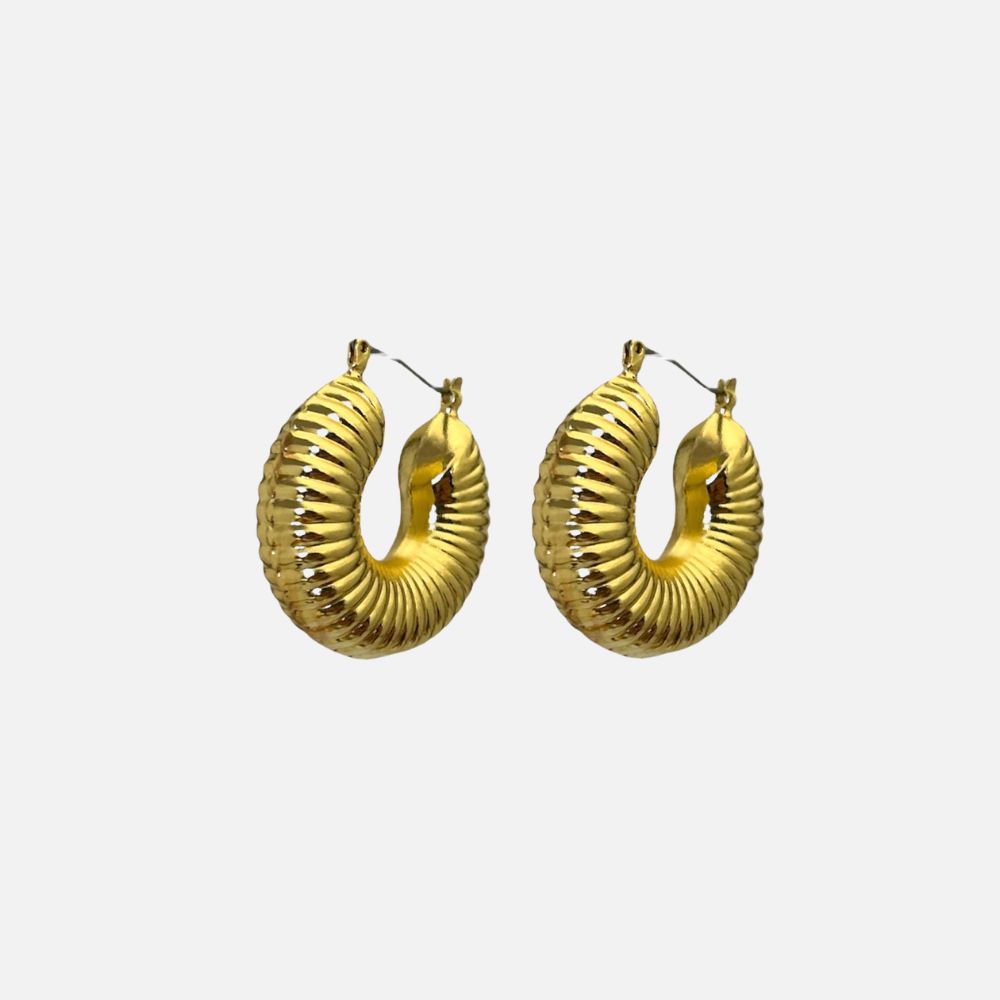 Lola Gold