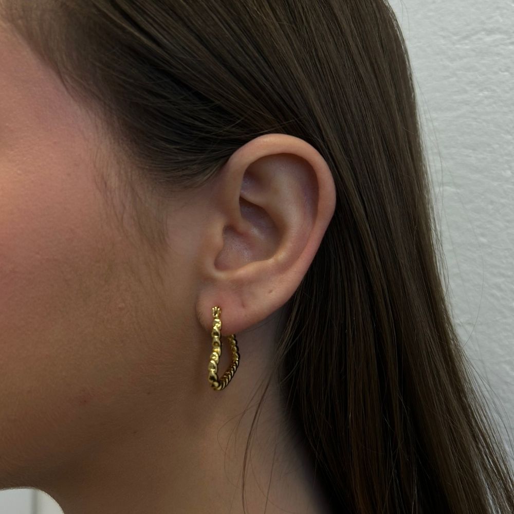 Julie Hoops