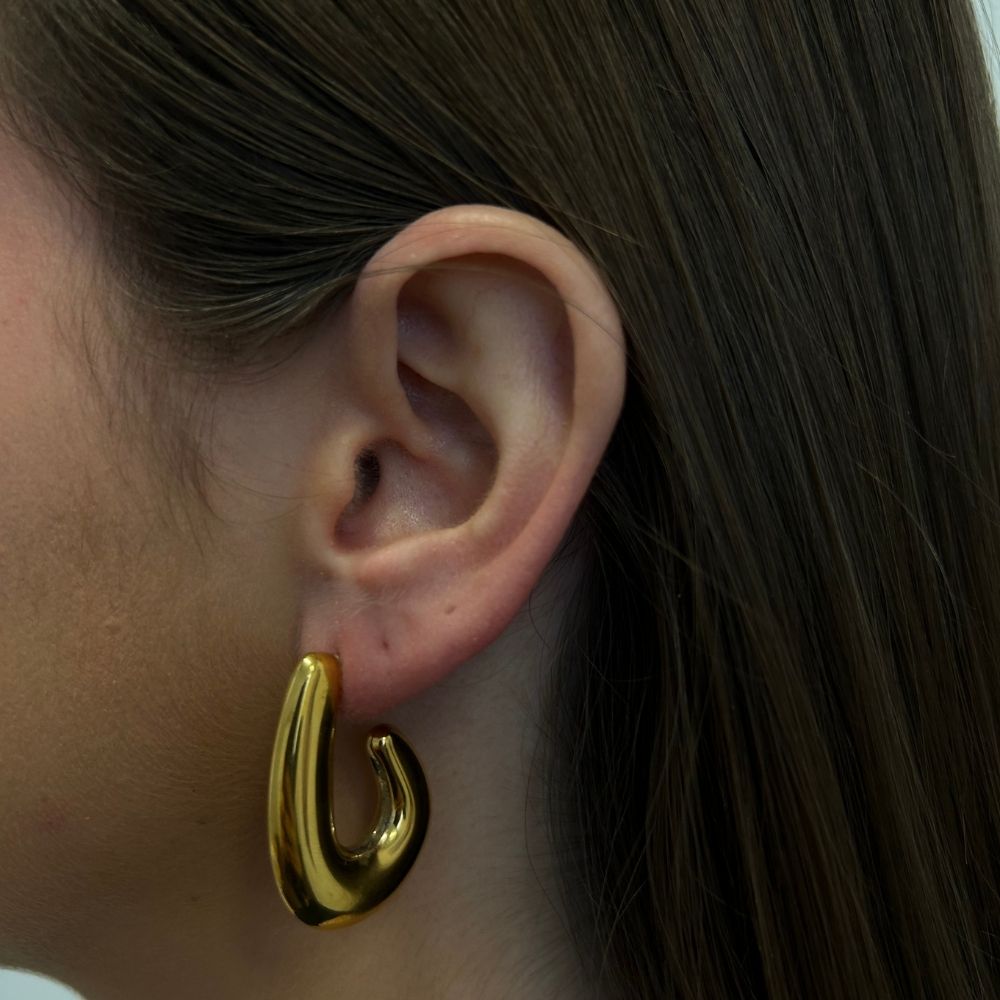 Hannah hoops