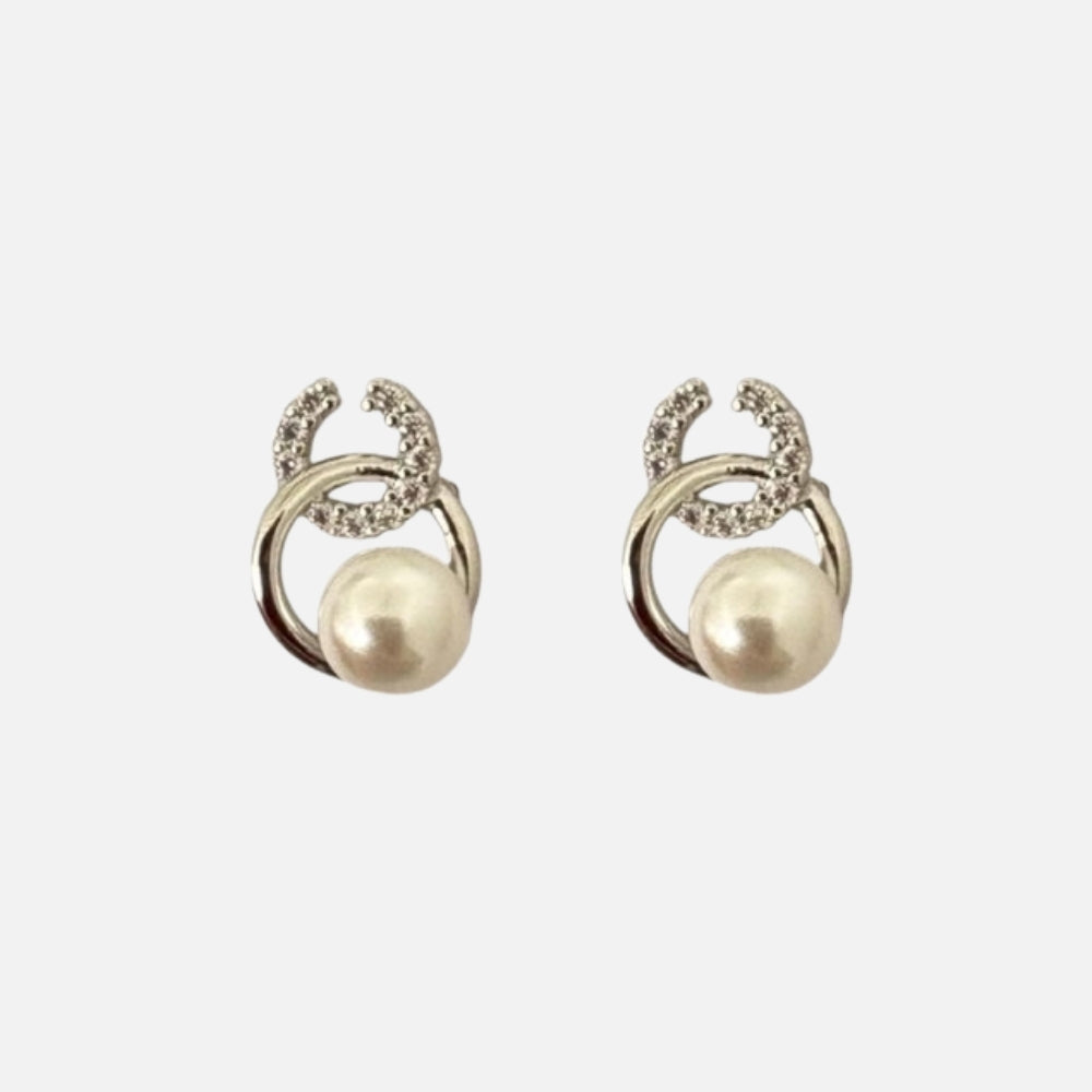 Rosie pearl earrings